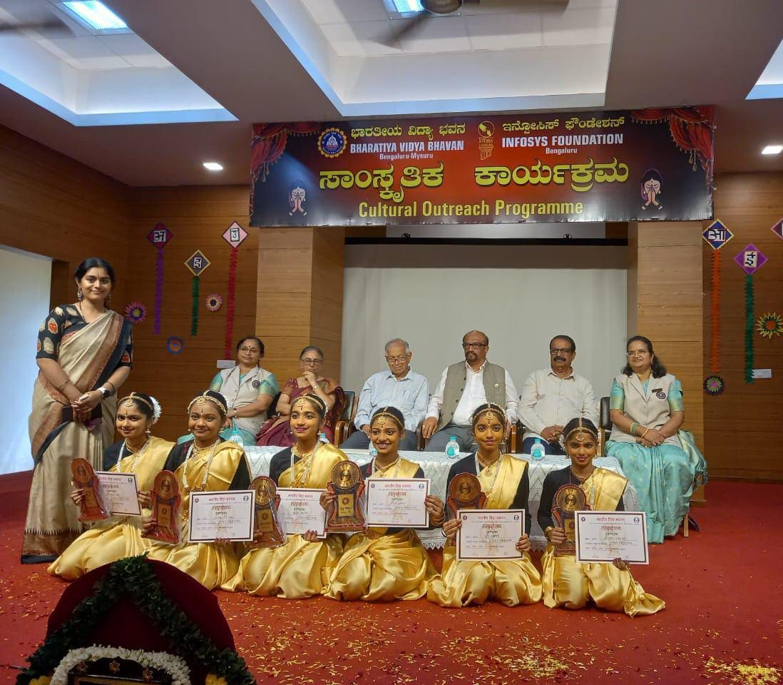 Prize in Group Dance & Group Music to student of RVK - Srinagar (1)