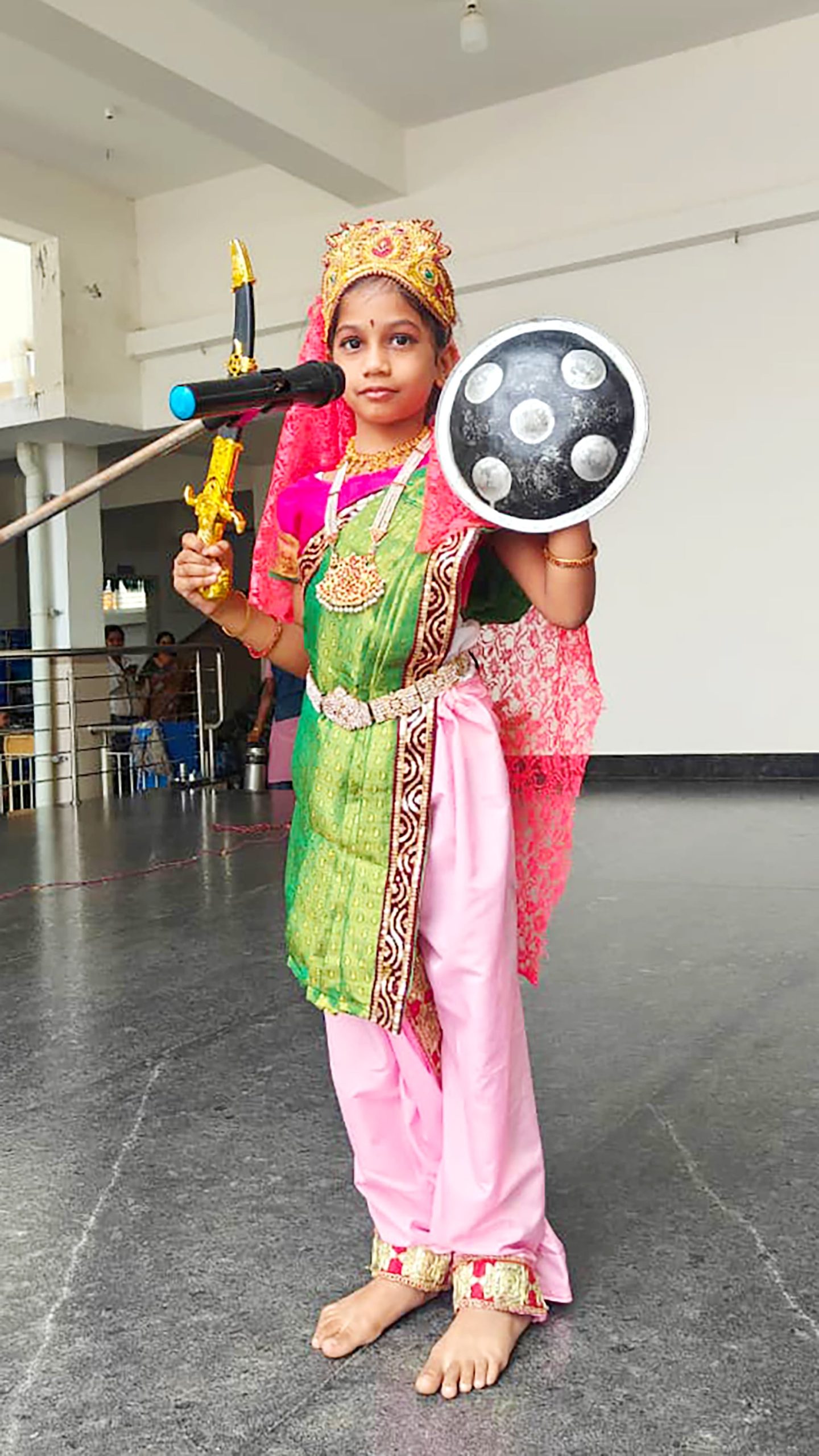 A freedom fighter fancy dress competition in RVK - Srinagar (1)