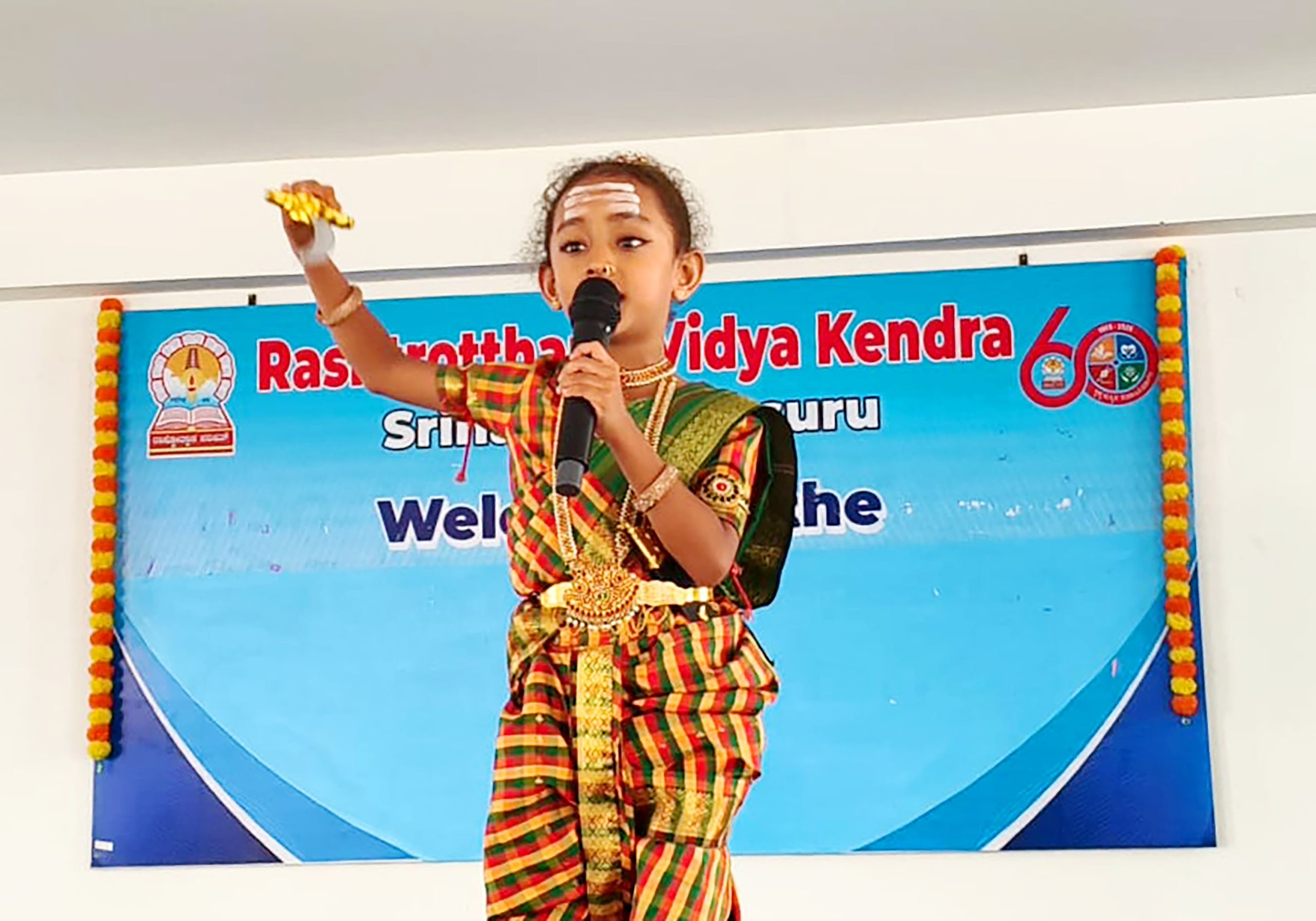 A freedom fighter fancy dress competition in RVK - Srinagar (10)