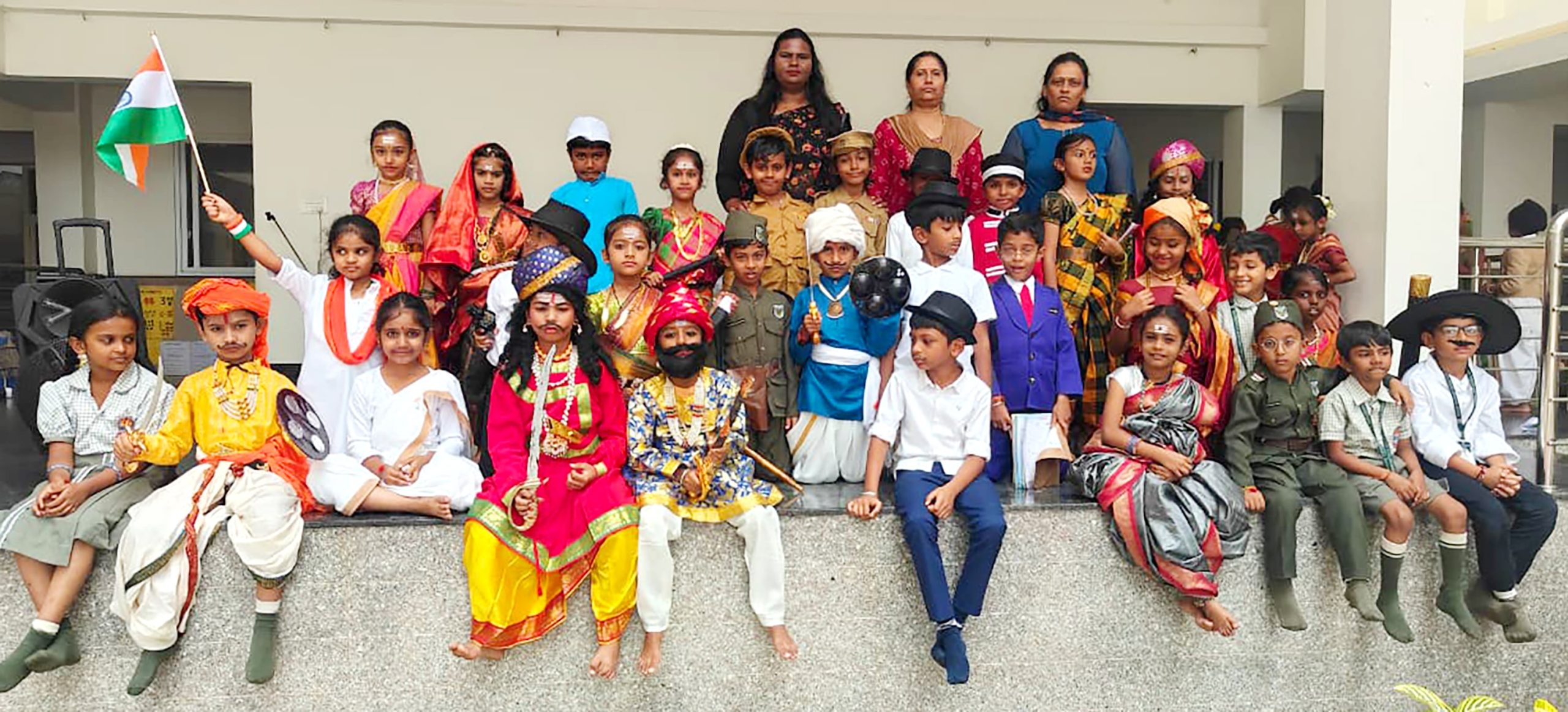 A freedom fighter fancy dress competition in RVK - Srinagar (11)