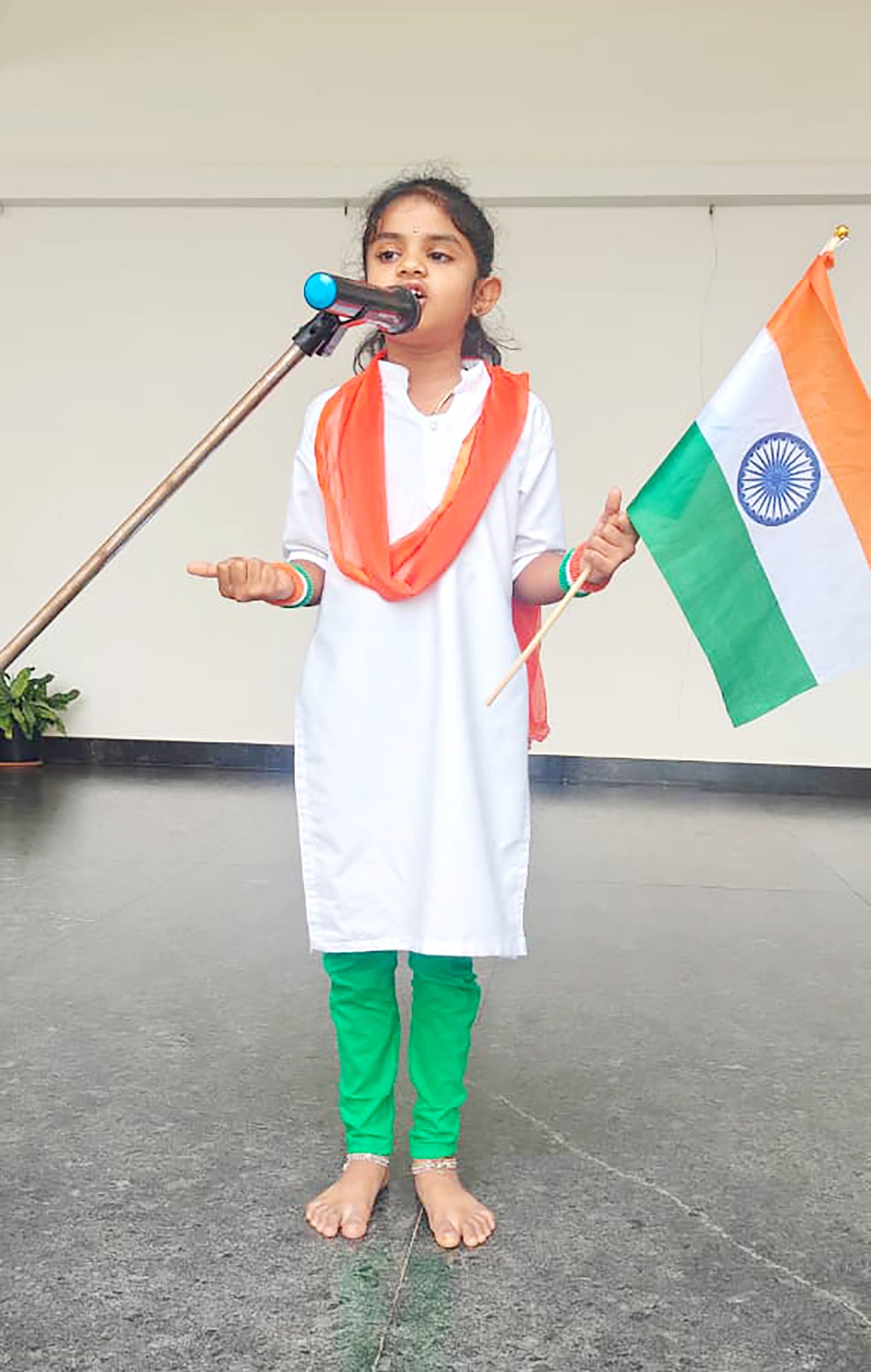 A freedom fighter fancy dress competition in RVK - Srinagar (20)