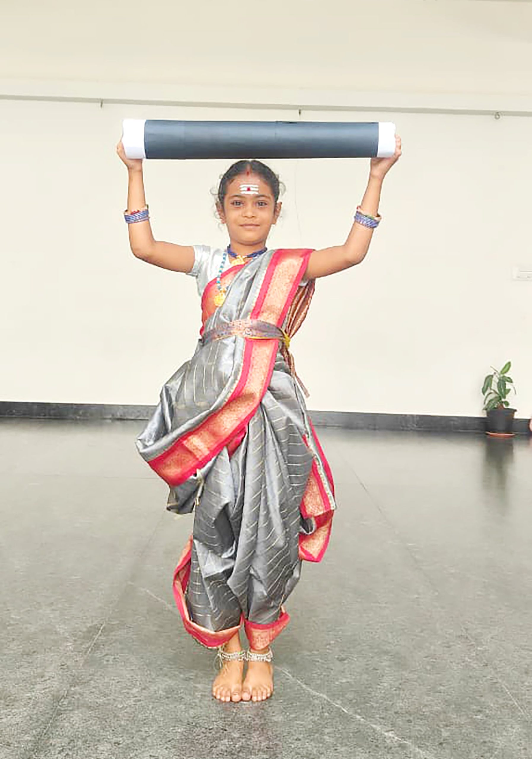 A freedom fighter fancy dress competition in RVK - Srinagar (3)