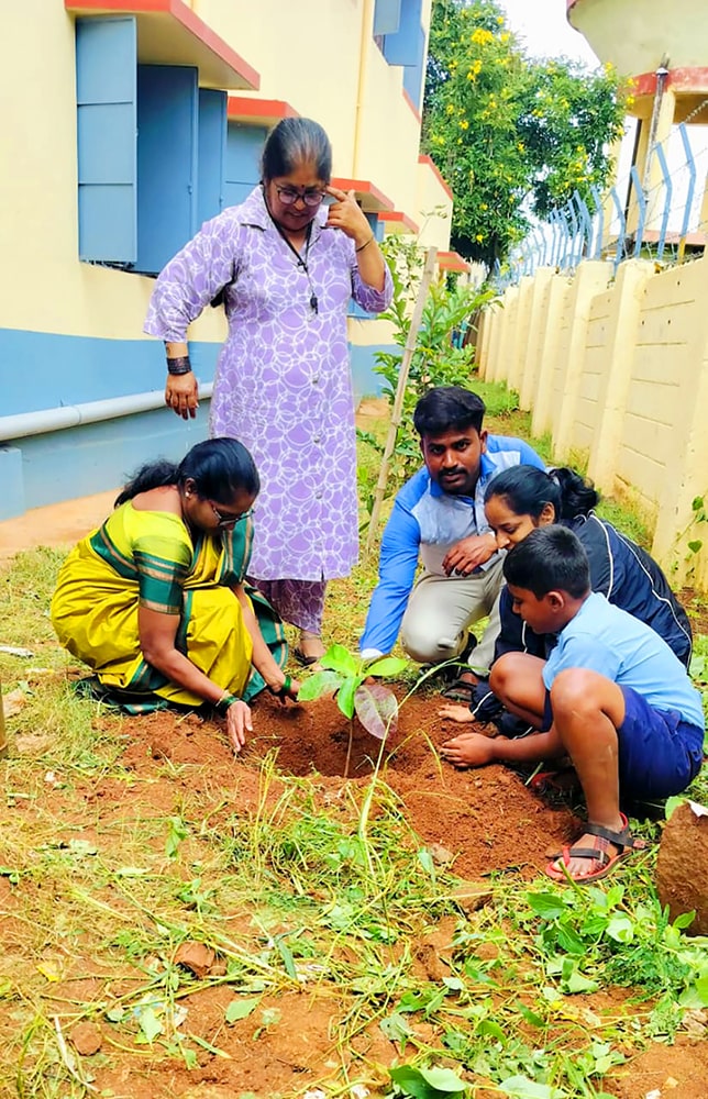 Yoga Seva activity in RVK - Srinagar (5)