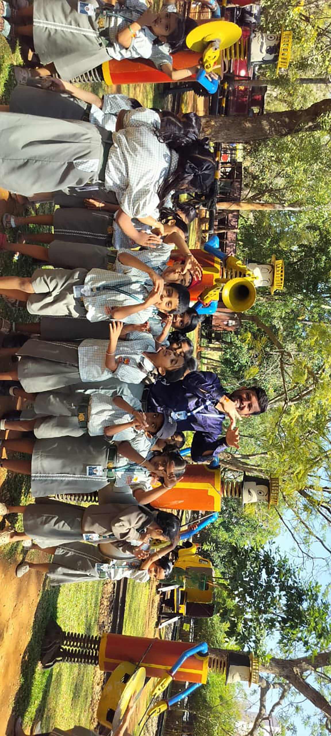 A Day of Learning RVK - Srinagar Students Visit Mysuru Railway Museum (10)