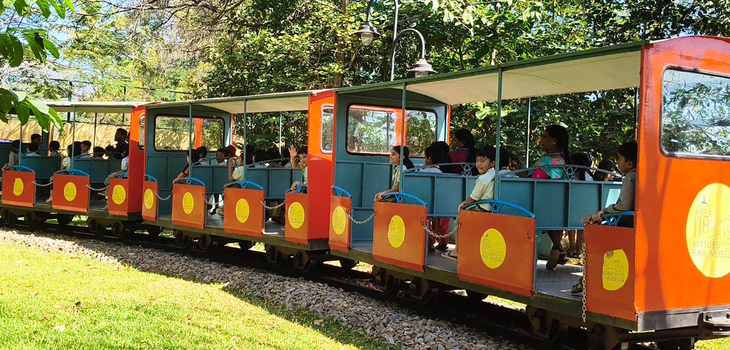 A Day of Learning RVK - Srinagar Students Visit Mysuru Railway Museum (2) (1)