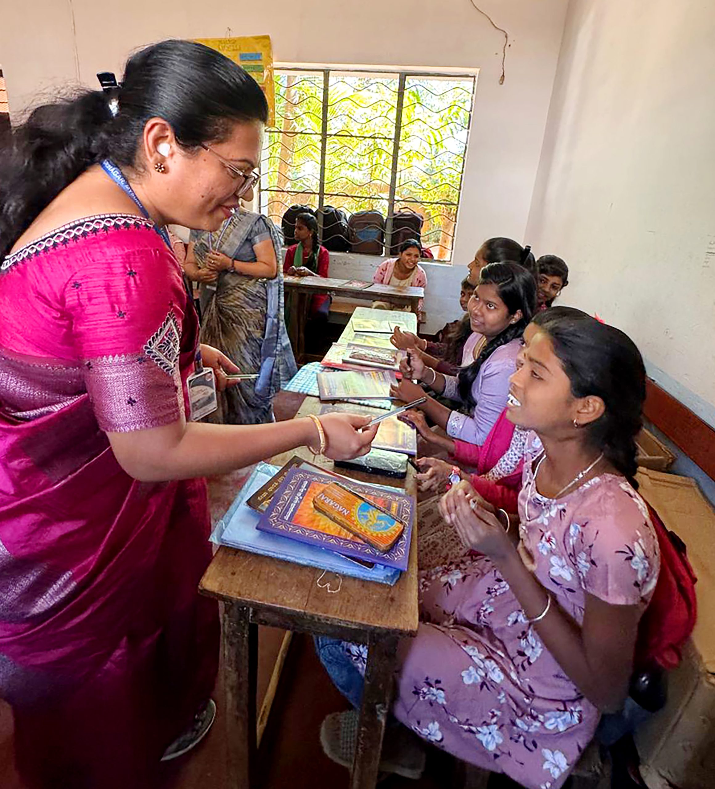 RVK - Srinagar Service Initiative Distributes Educational Supplies to Four Mysore Govt Schools (11)