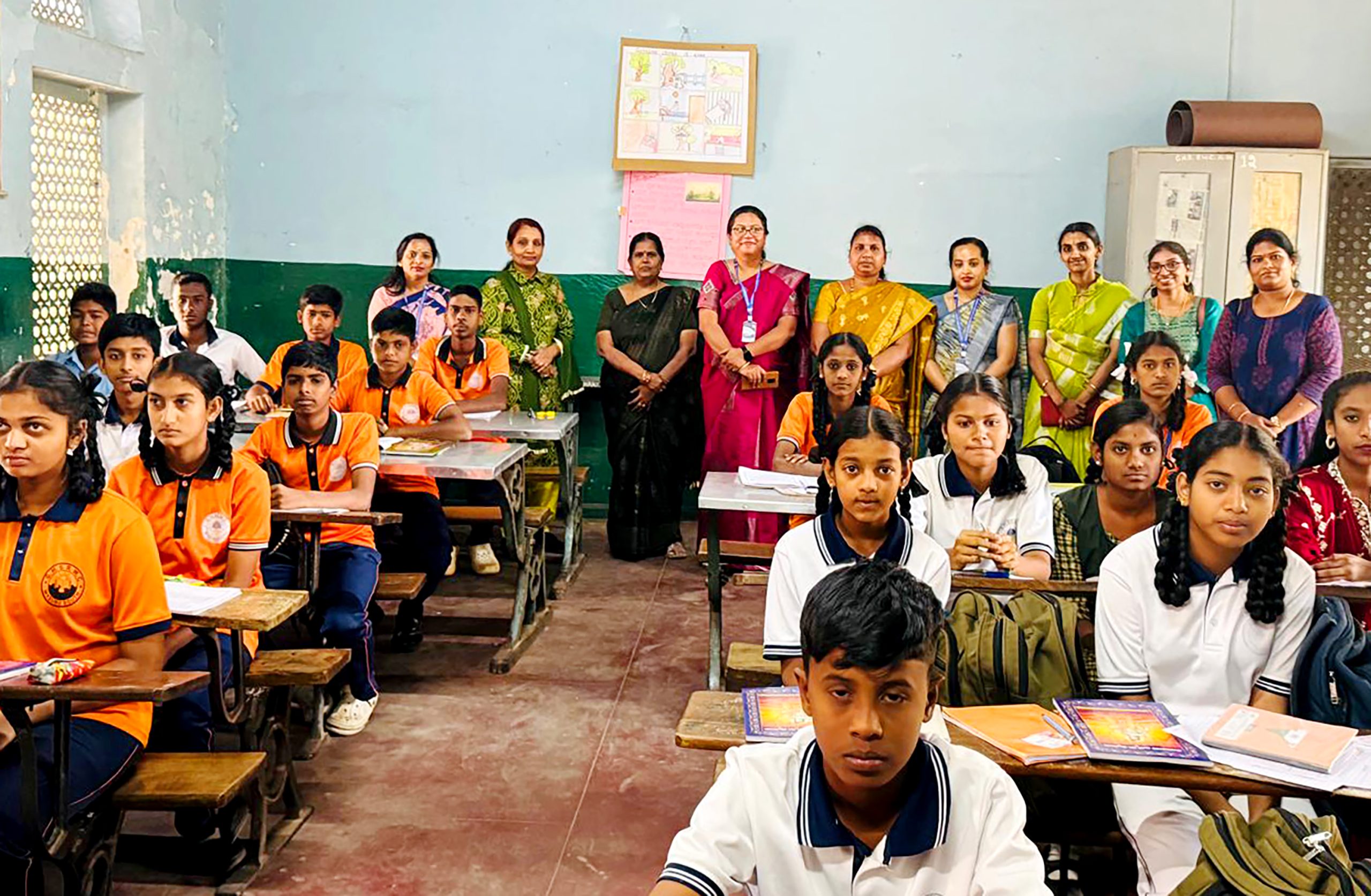 RVK - Srinagar Service Initiative Distributes Educational Supplies to Four Mysore Govt Schools (12)