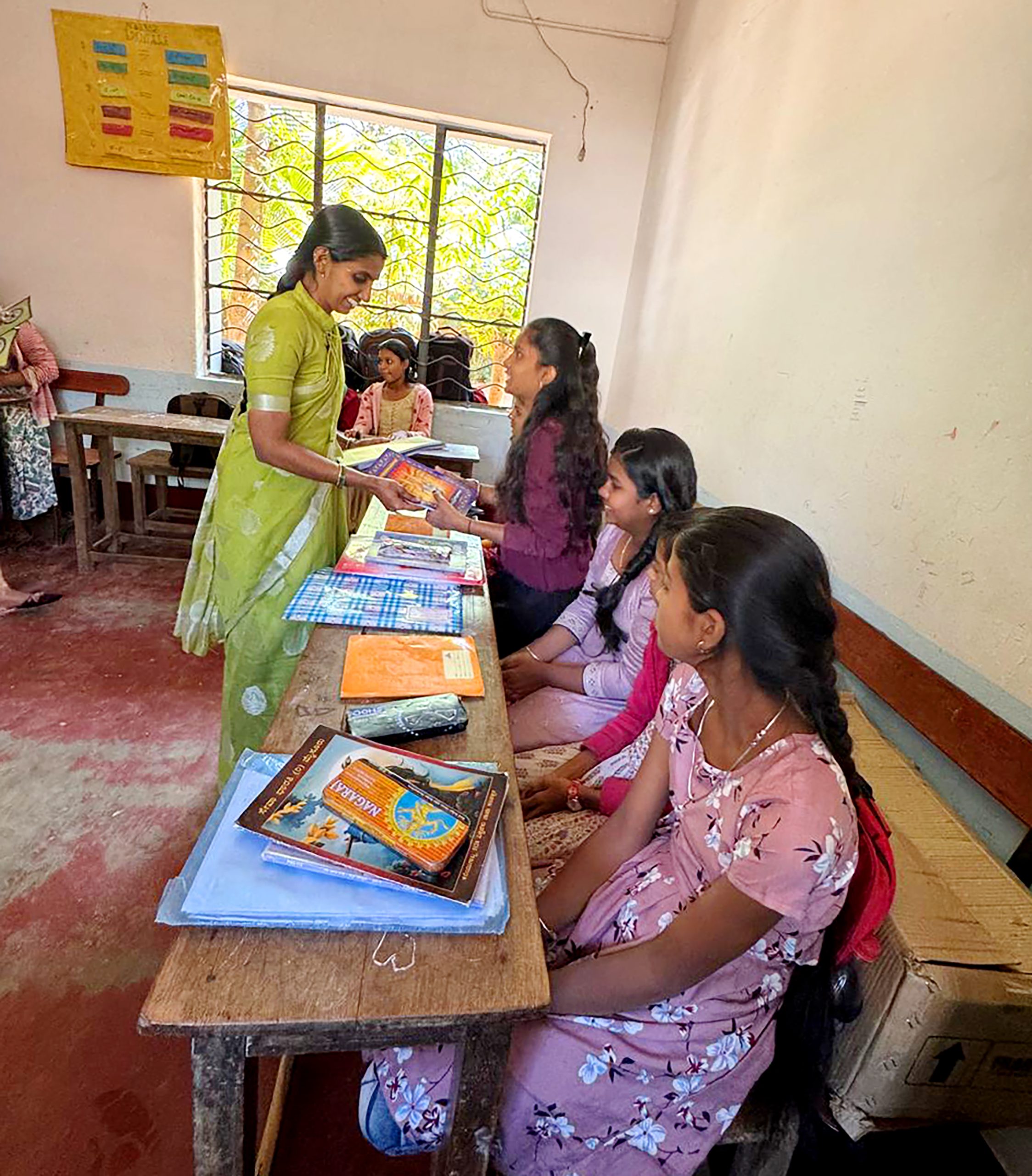 RVK - Srinagar Service Initiative Distributes Educational Supplies to Four Mysore Govt Schools (9)