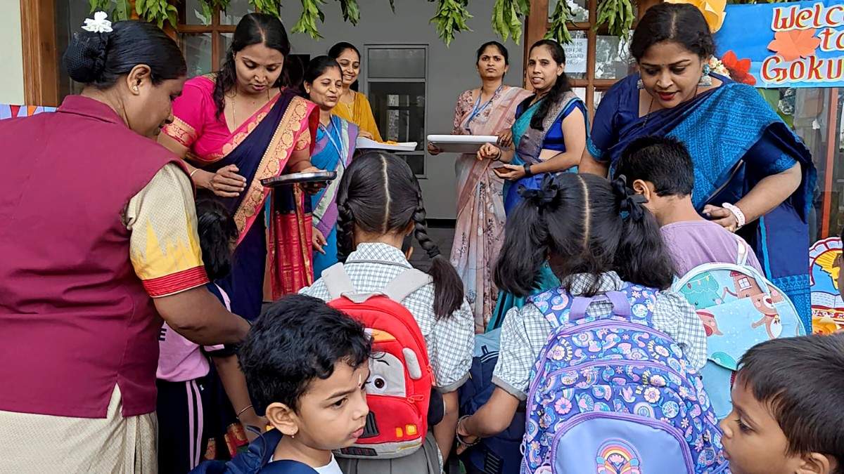 LKG to Class 2 Students Welcomed with Traditional Rituals at RVK - Srinagar (3)