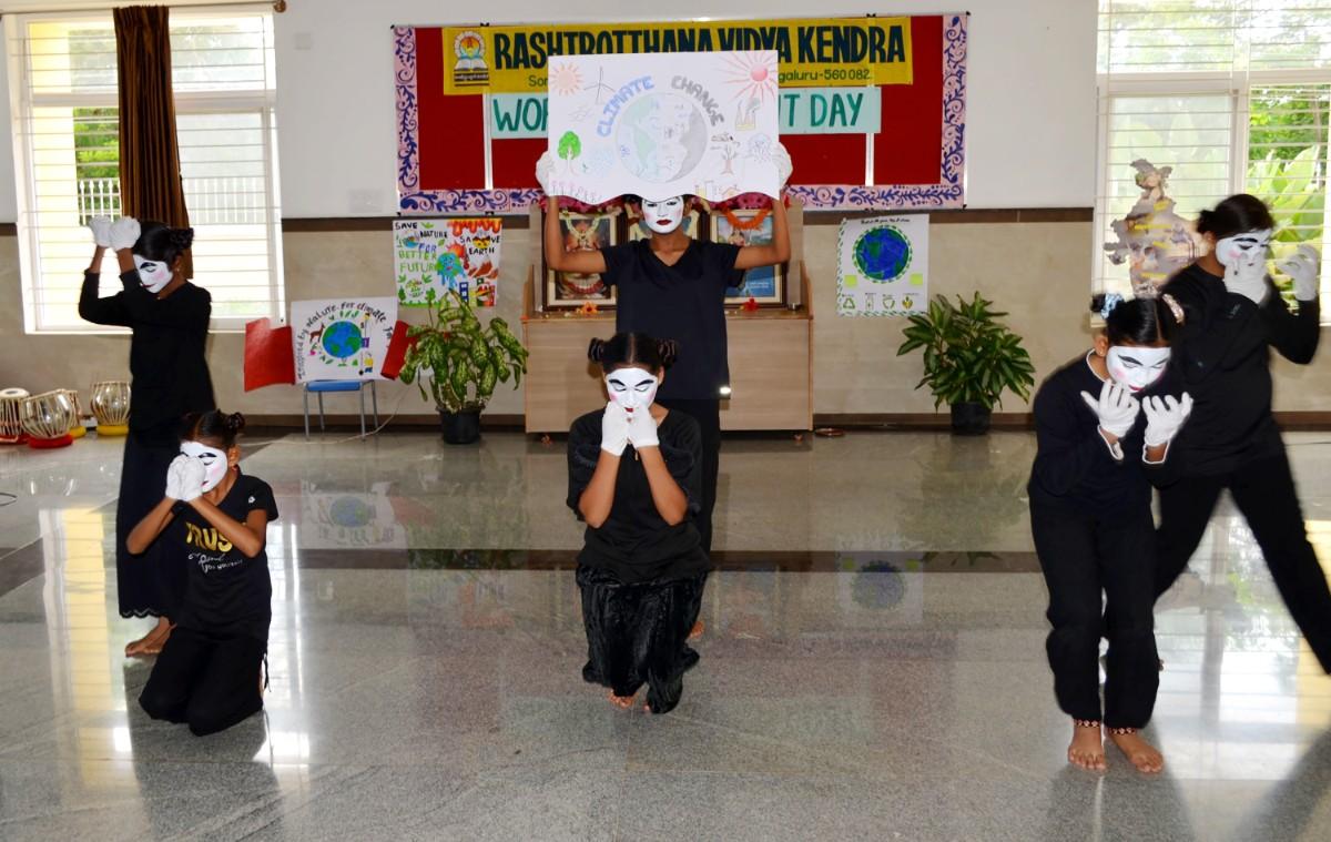 Young Artists of RVK - Srinagar Spread Eco-Awareness Through Art (1)