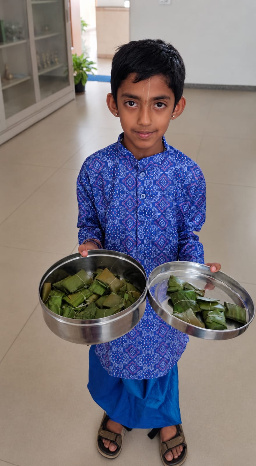 RVK – Srinagar Student Shared Indian Sweet ‘Pancharatna’ in her Birthday Celebration (2)