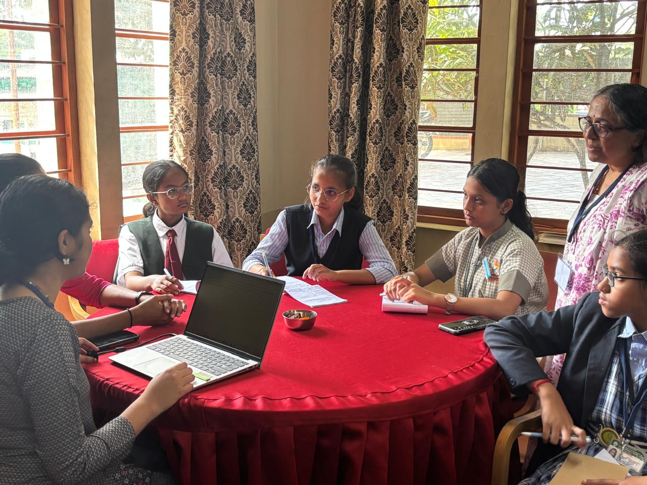 RVK – Srinagar Students Participated in Debate Workshop (6)