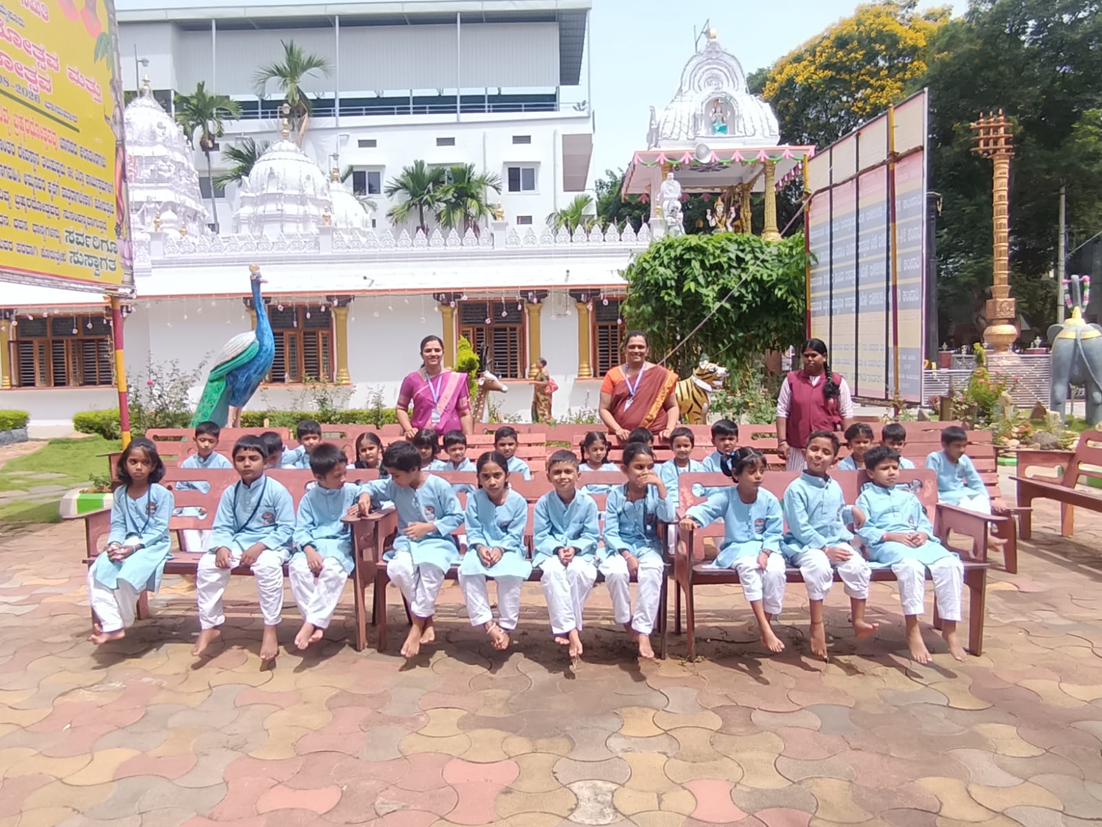 RVK – Srinagar Grade 1 & Grade 2 Educational and Devotional Field Visit (3)