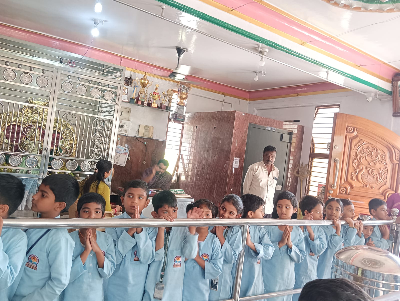 RVK – Srinagar Grade 1 & Grade 2 Educational and Devotional Field Visit (4)