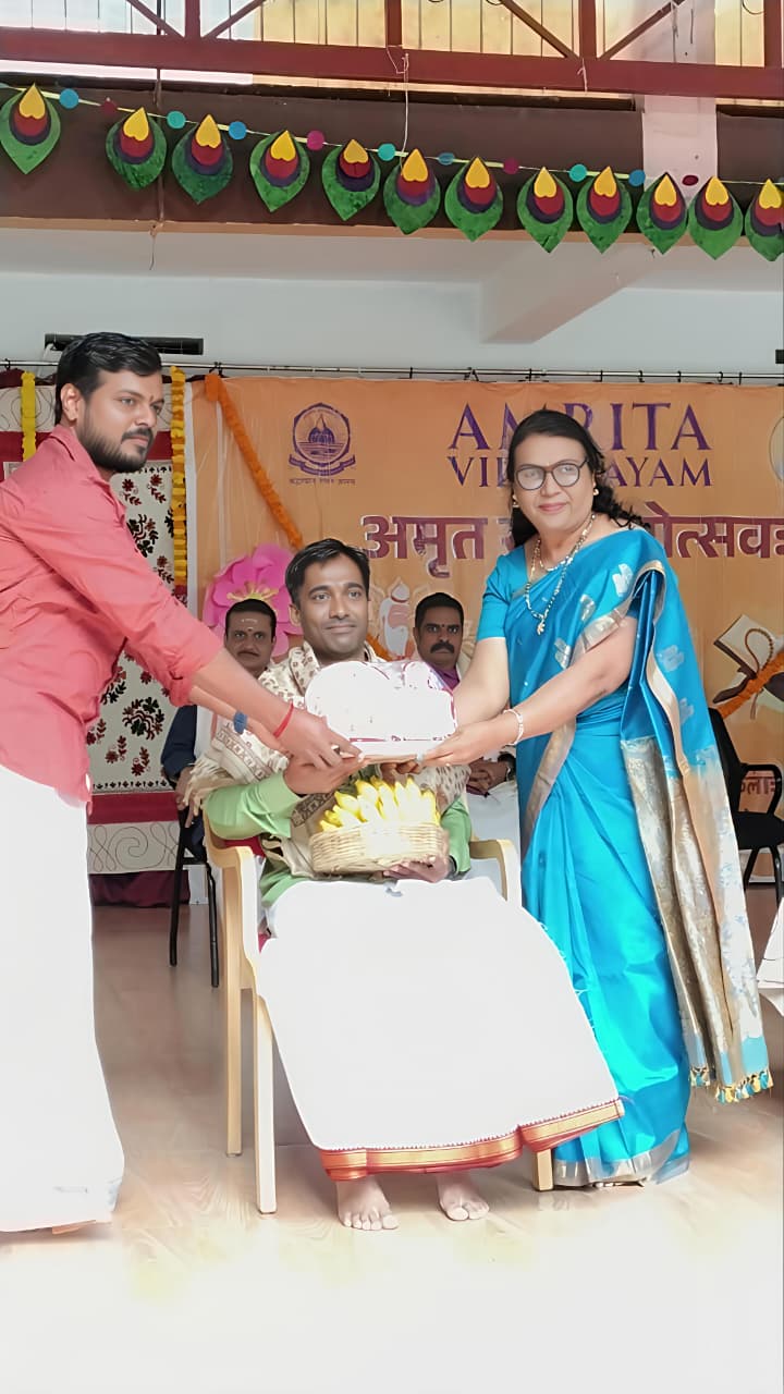 RVK – Srinagar Teacher Honoured for Excellence in Sanskrit Education (1)