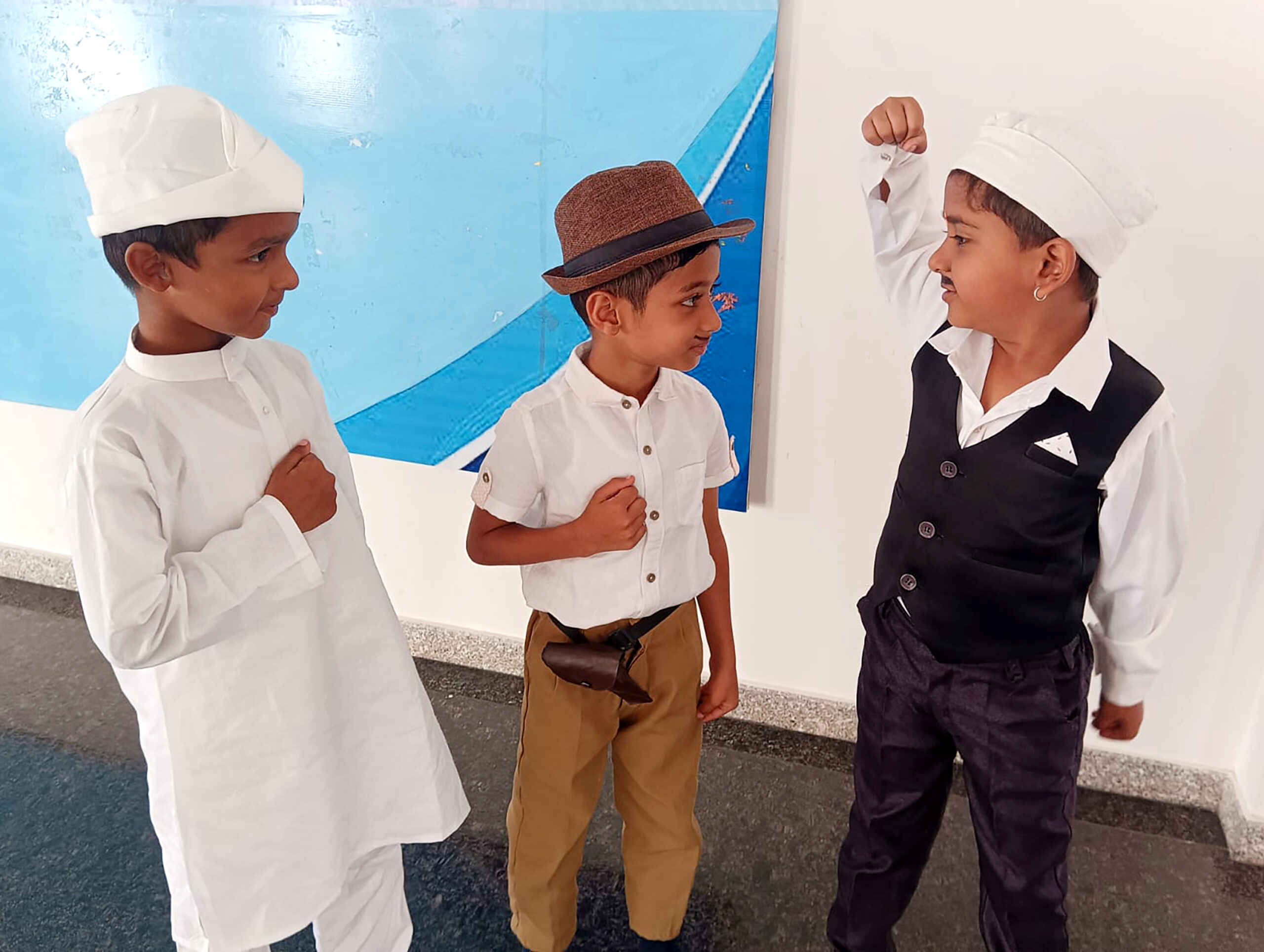Young Patriots Shine in Freedom Fighter Fancy Dress Competition at RVK - Srinagar (2)