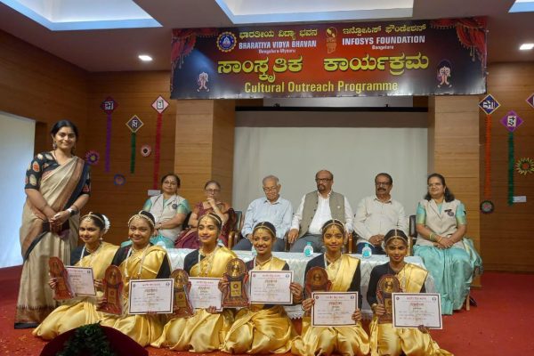 Prize in Group Dance & Group Music to student of RVK – Srinagar